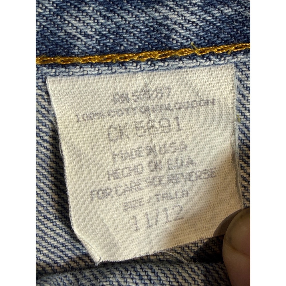 Vintage 90s High Waisted Denim Shorts Medium Wash Made in USA S 11/12 28 Waist - Picture 4 of 7